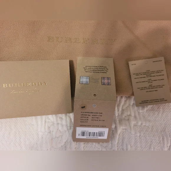 Burberry Harris Continental Wallet - Picture 6 of 6